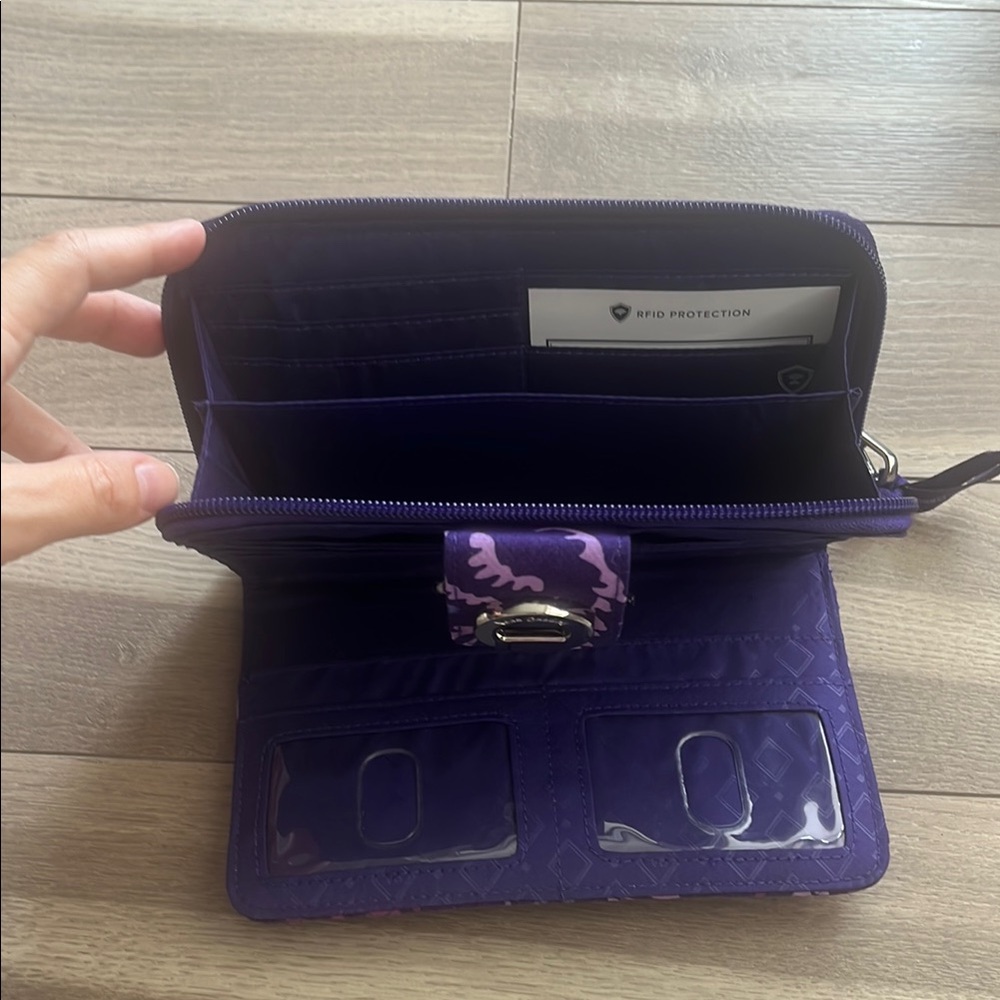Vera Bradley purple wristlet - Picture 6 of 8